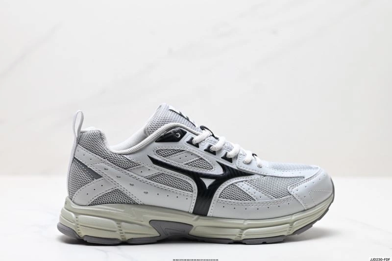 Mizuno Shoes WrinkleFree 2392