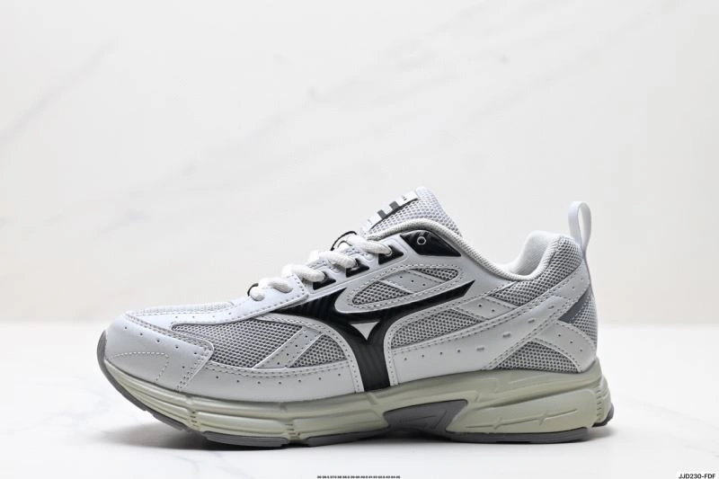 Mizuno Shoes WrinkleFree 2392