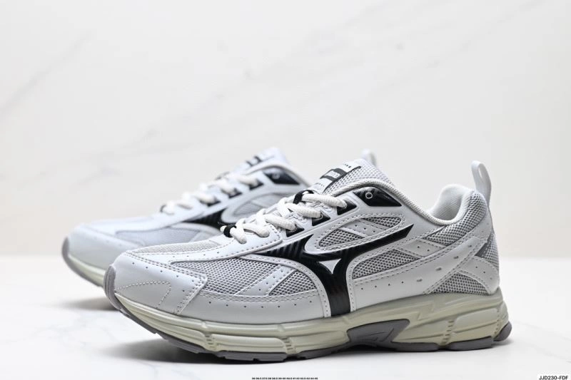 Mizuno Shoes WrinkleFree 2392