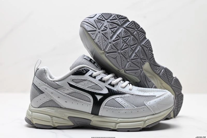Mizuno Shoes WrinkleFree 2392