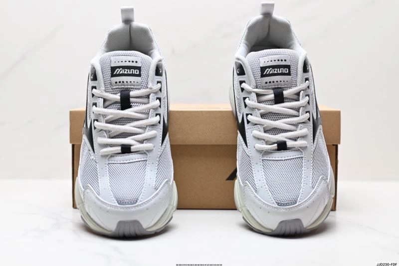 Mizuno Shoes WrinkleFree 2392