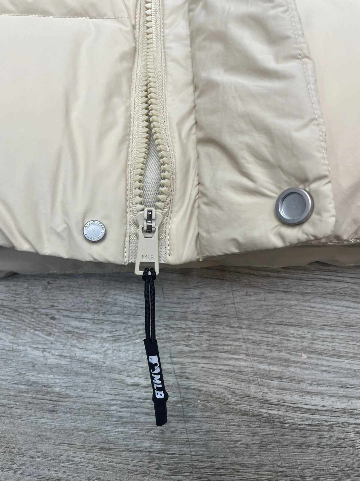 Mlb Down Jackets Flexible 165154