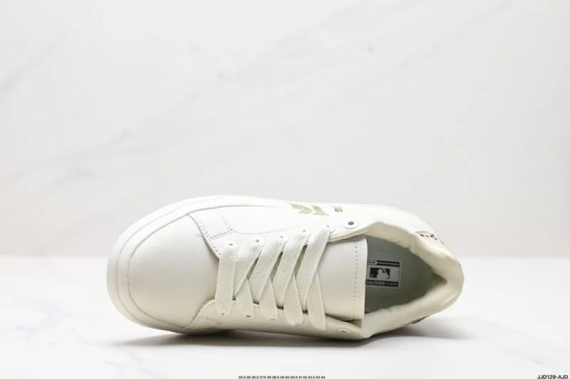 Minimalist Mlb Shoes 3429