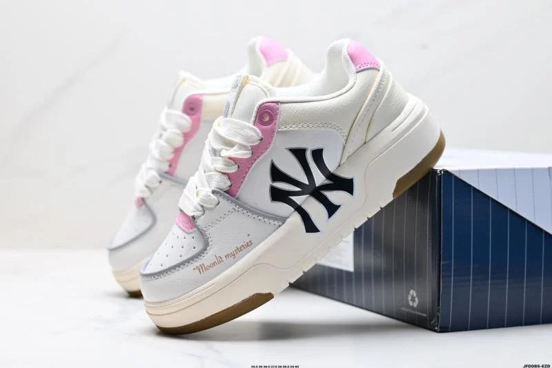UrbanChic Mlb Shoes 3385