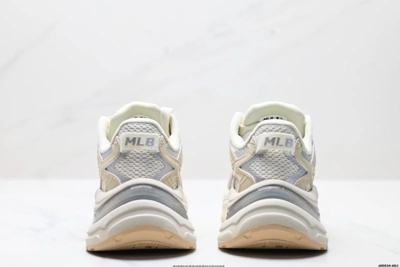 TravelReady Mlb Shoes 3356