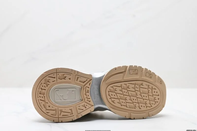 TravelReady Mlb Shoes 3356