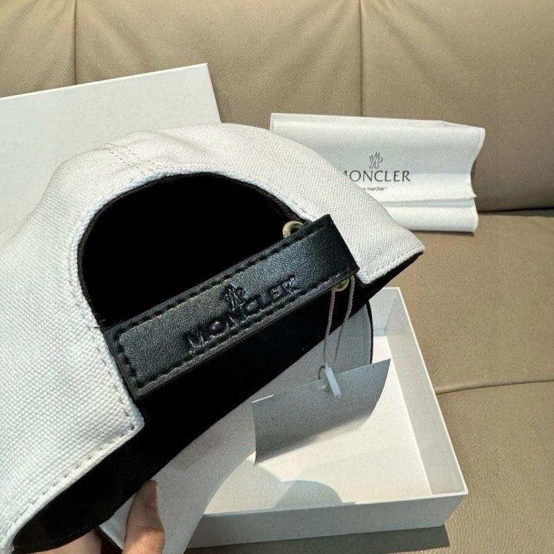 Moncler Caps Reliable 261123