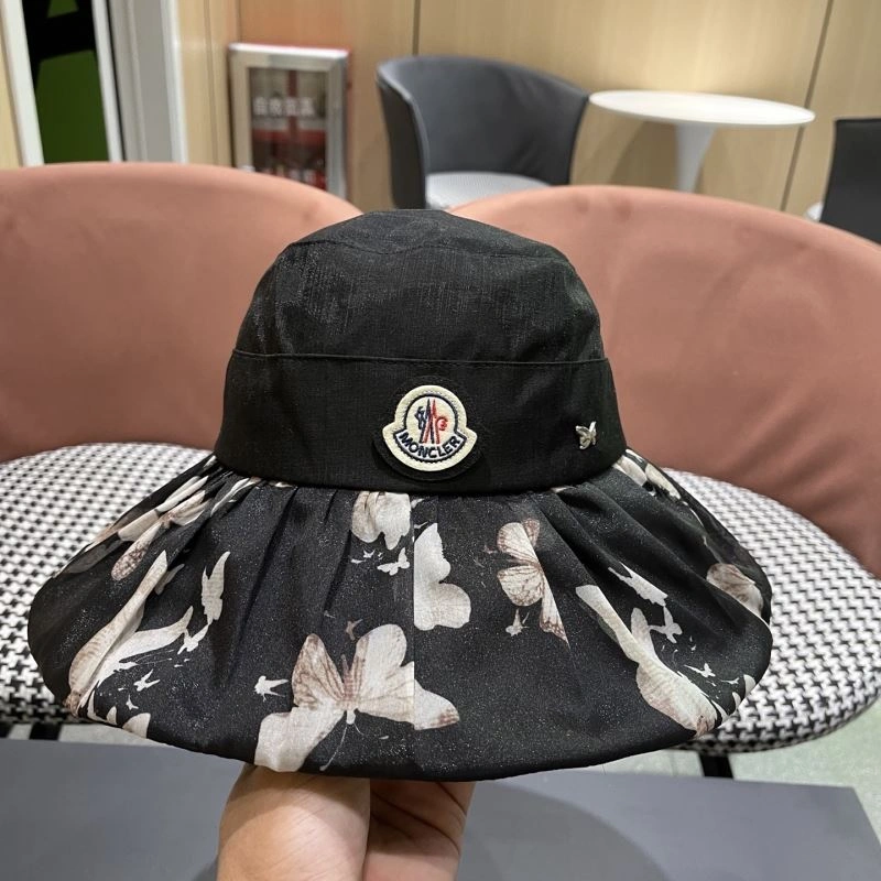 Moncler Caps Soft 257455