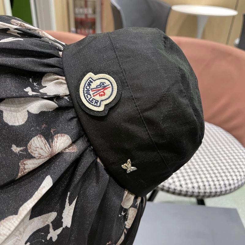 Moncler Caps Soft 257455