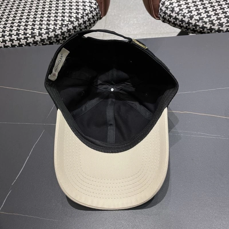 Moncler Caps Compact 257425