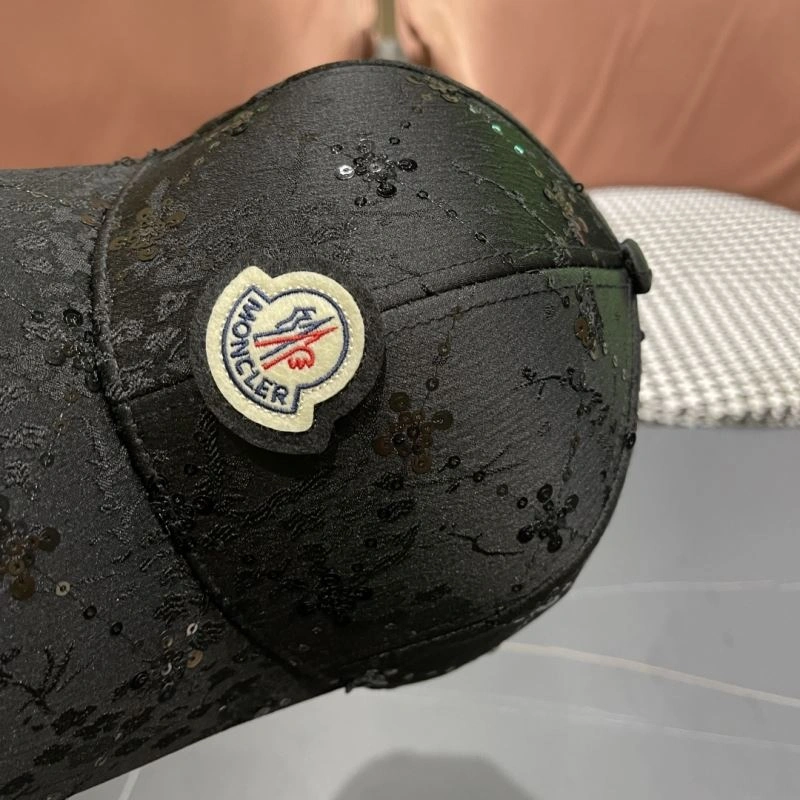 Moncler Caps Youthful 257407