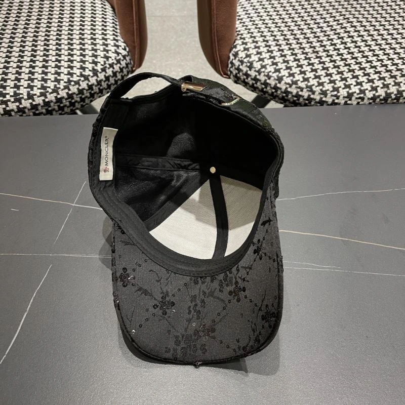 Moncler Caps Youthful 257407