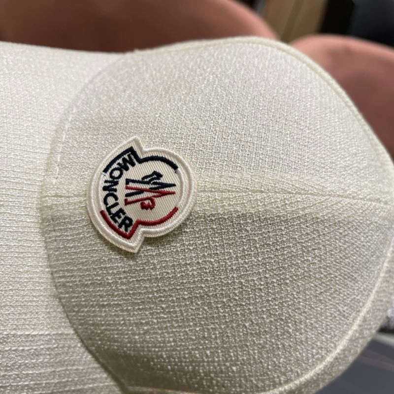 Chic Moncler Caps 257403
