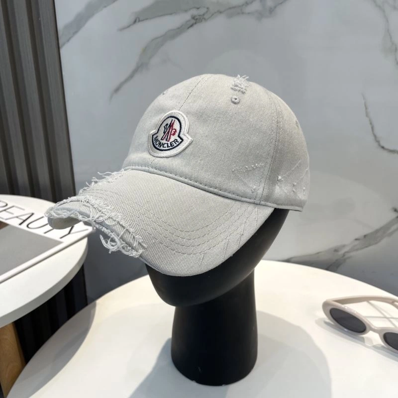 Moncler Caps Comfortable 257399