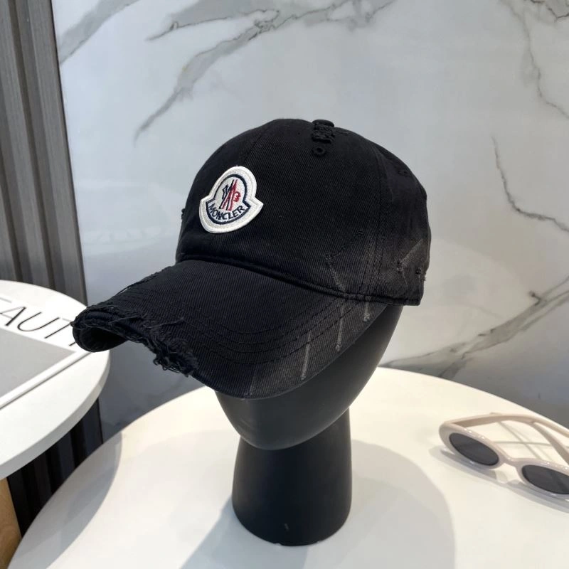 Moncler Caps Comfortable 257399