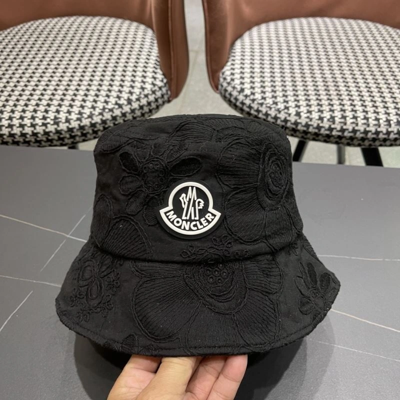 Moncler Caps Sophisticated 257410