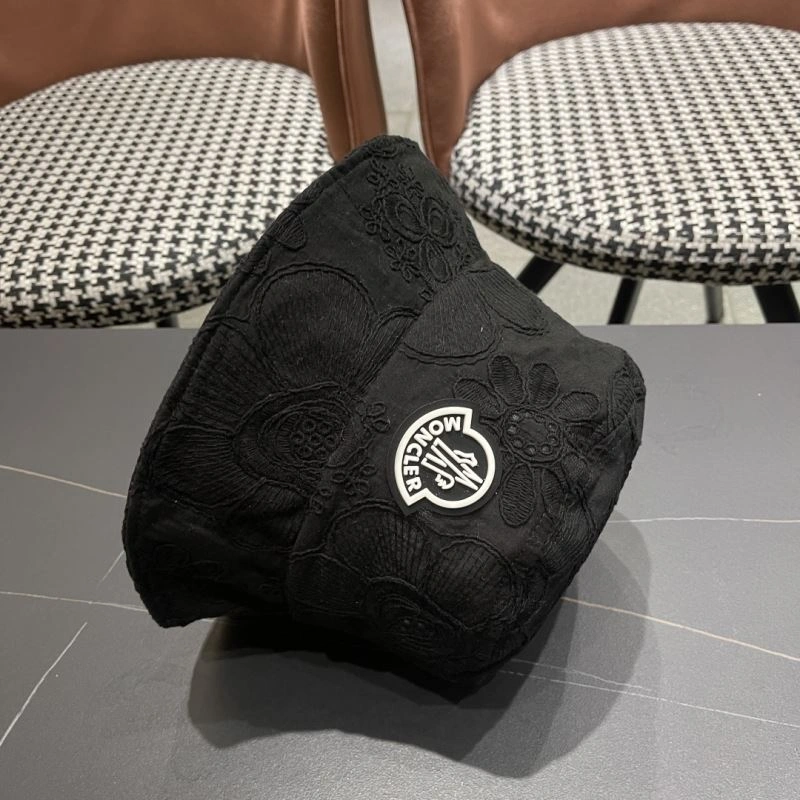 Moncler Caps Sophisticated 257410