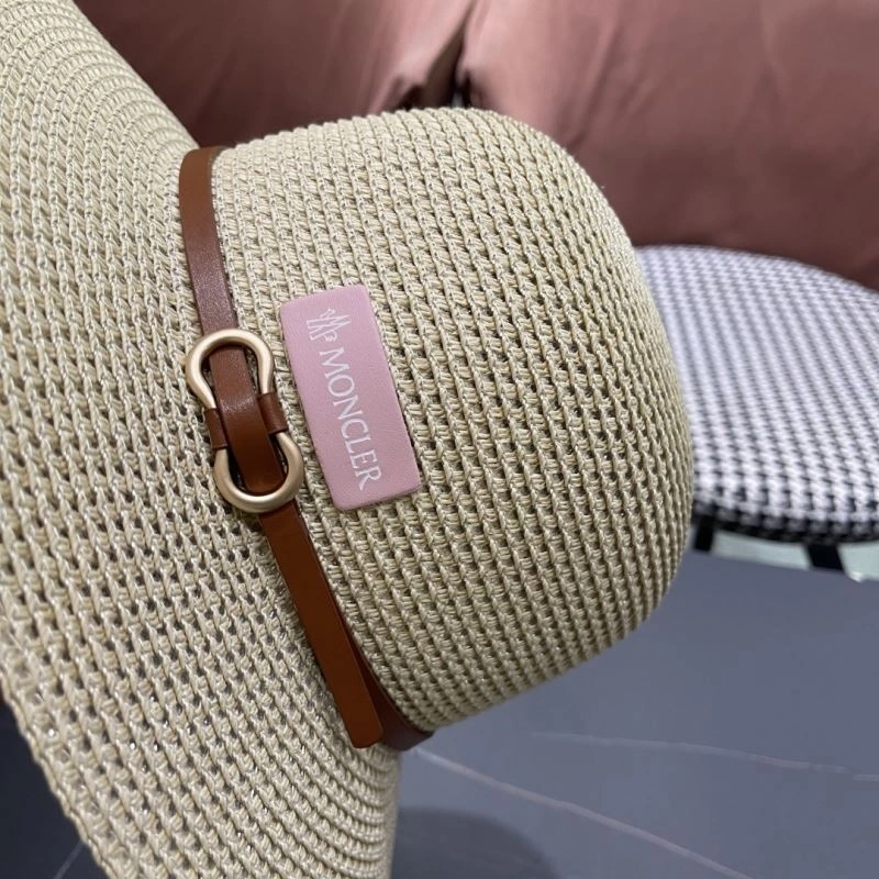 Moncler Caps Snug 257395