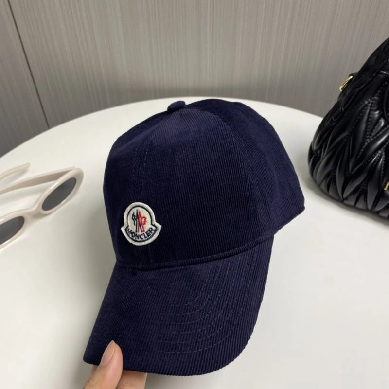 Moncler Caps Neat 257384