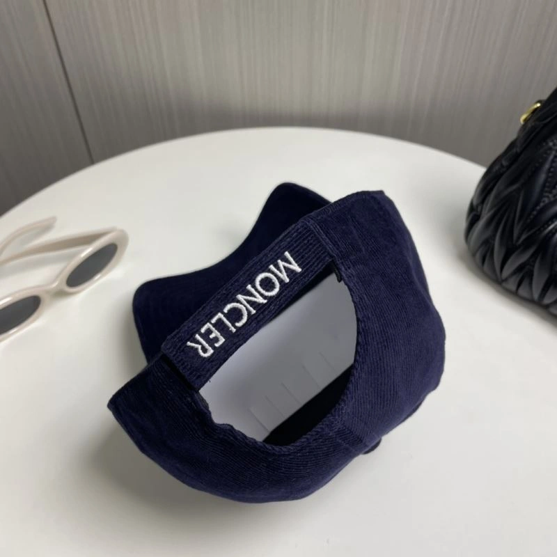 Moncler Caps Neat 257384