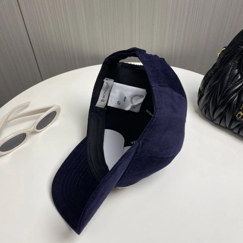 Moncler Caps Neat 257384
