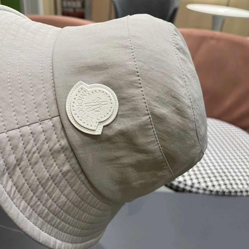 Moncler Caps Bright 257378