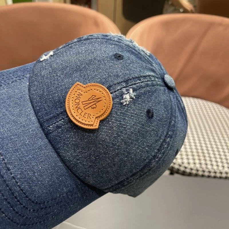 Moncler Caps Comfortable 257375