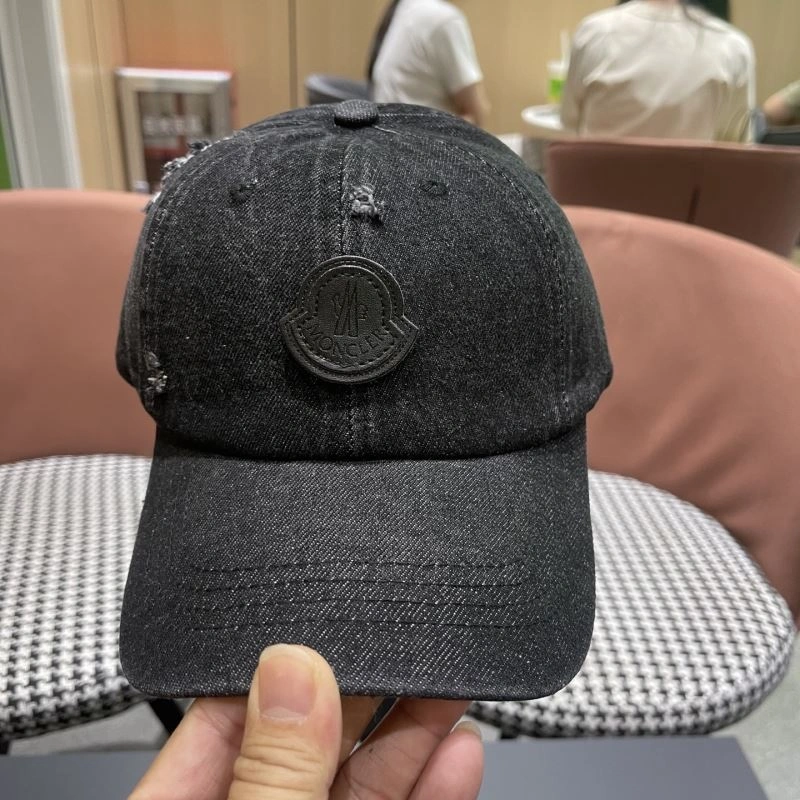 Packable Moncler Caps 257369