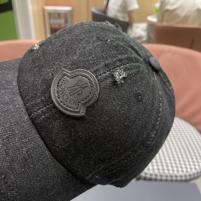 Packable Moncler Caps 257369