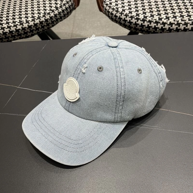 Compact Moncler Caps 257360