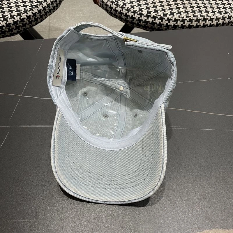 Compact Moncler Caps 257360