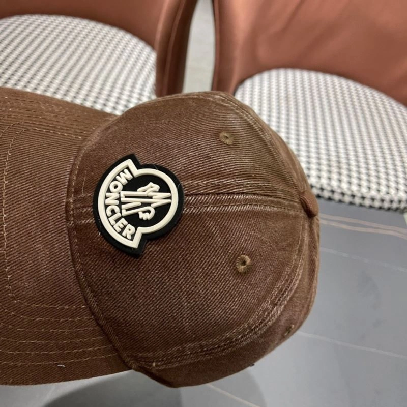 Moncler Caps Snug 261654