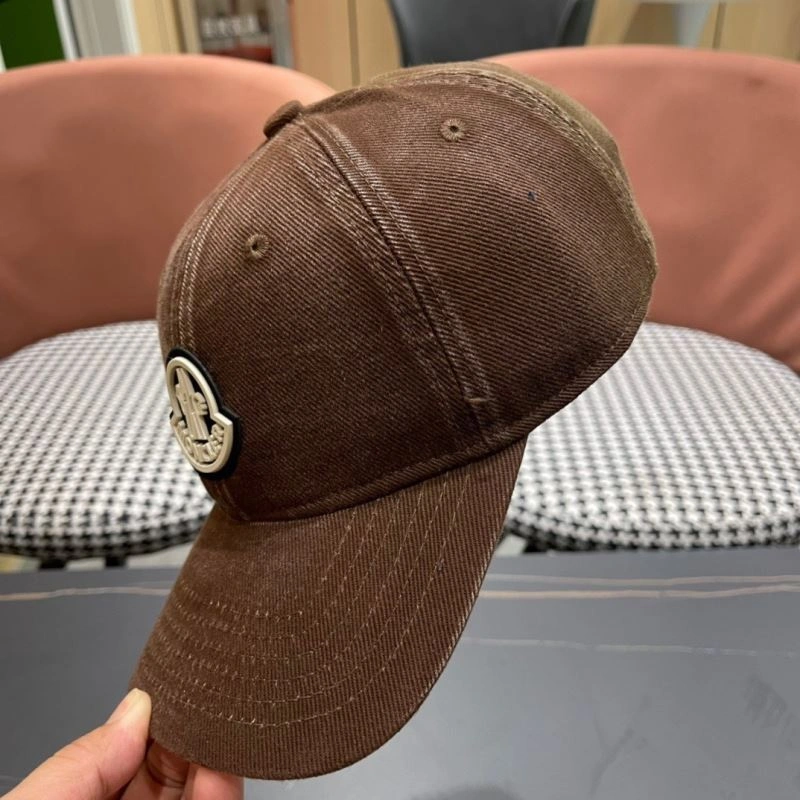 Moncler Caps Snug 261654