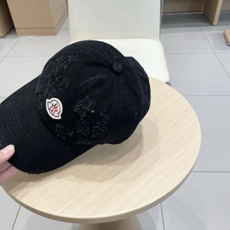 Moncler Caps Reliable 261652