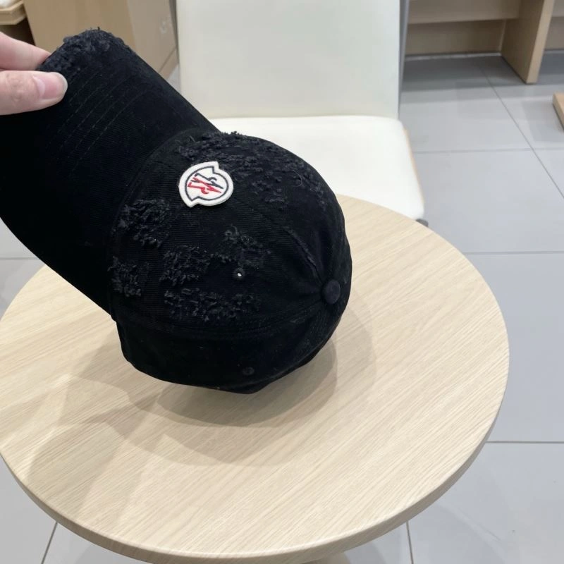 Moncler Caps Reliable 261652