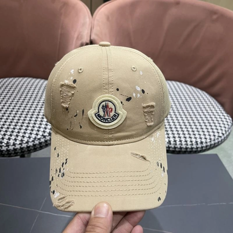 Comfortable Moncler Caps 261653