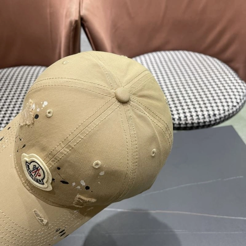 Comfortable Moncler Caps 261653