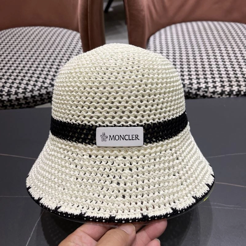 Moncler Caps Vibrant 261642