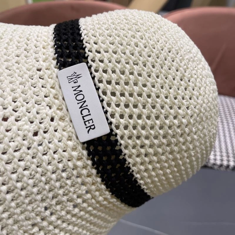 Moncler Caps Vibrant 261642