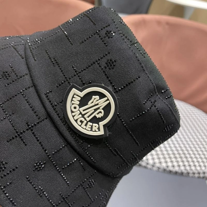 Contemporary Moncler Caps 261641