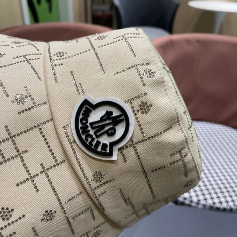 Trendy Moncler Caps 261640