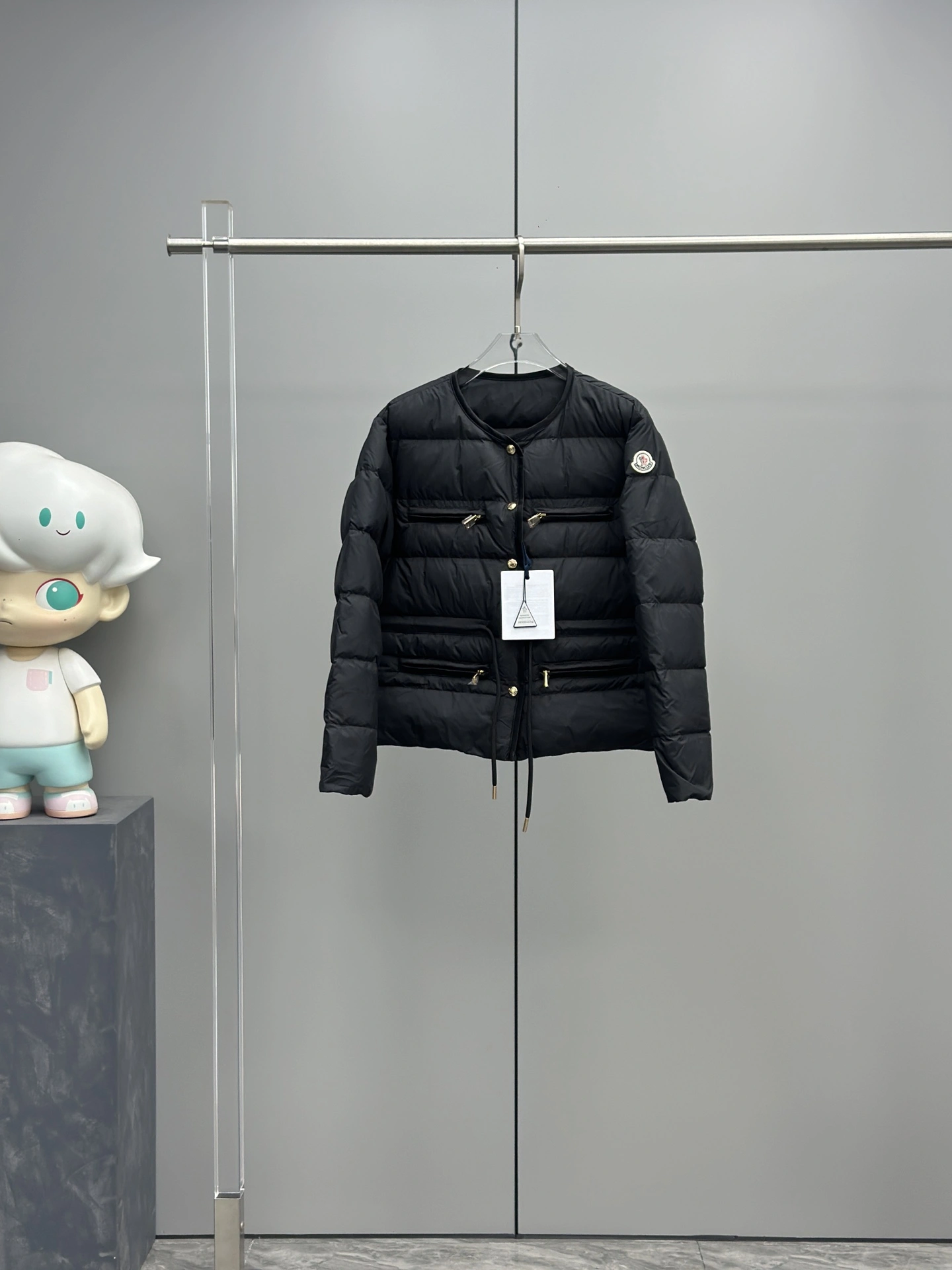 Moncler Down Jackets Snug 146704