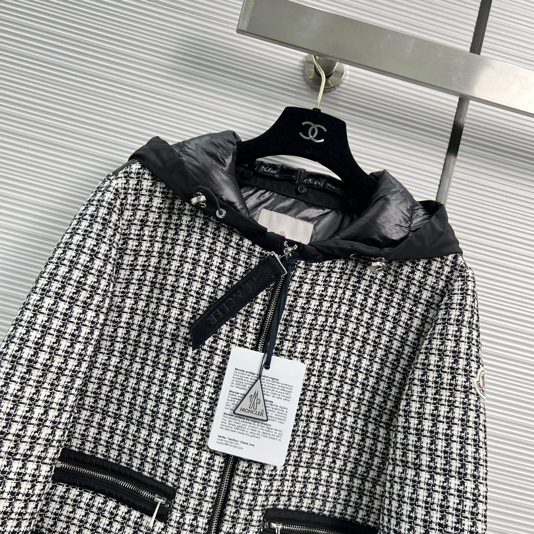 Moncler Down Jackets Original 146703