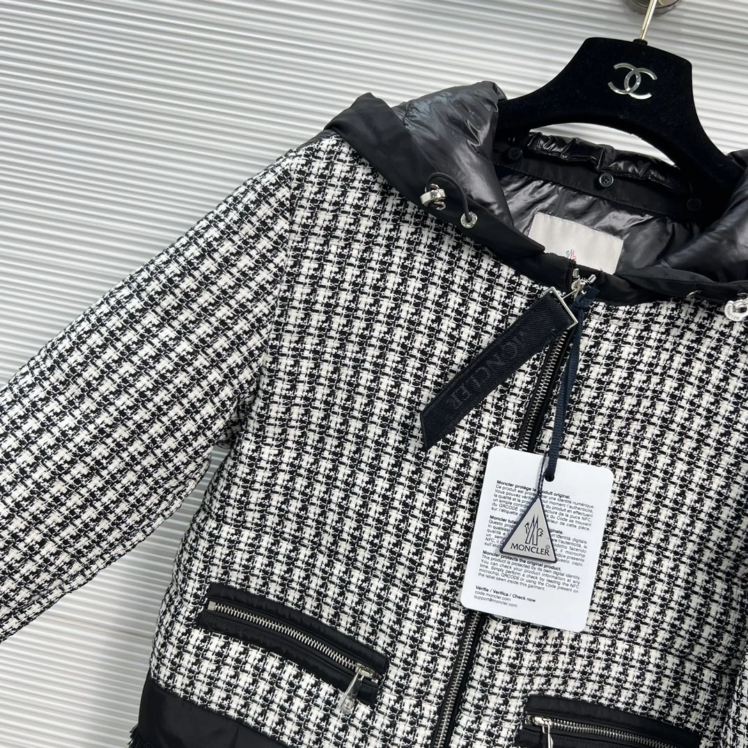 Moncler Down Jackets Original 146703