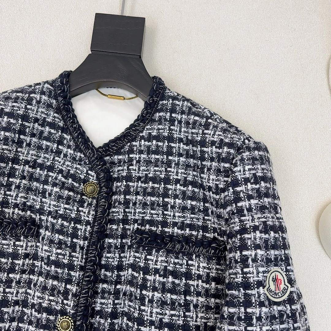 Moncler Down Jackets Modern 146689