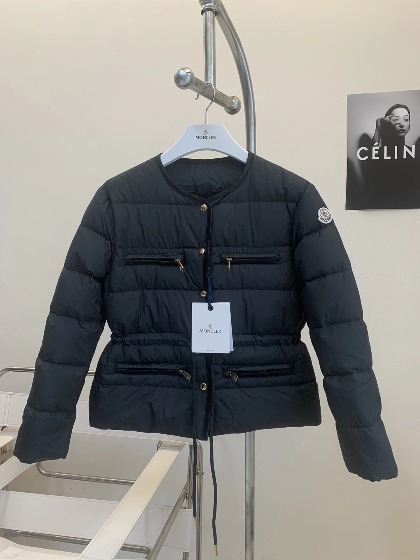 Moncler Down Jackets Versatile 146691