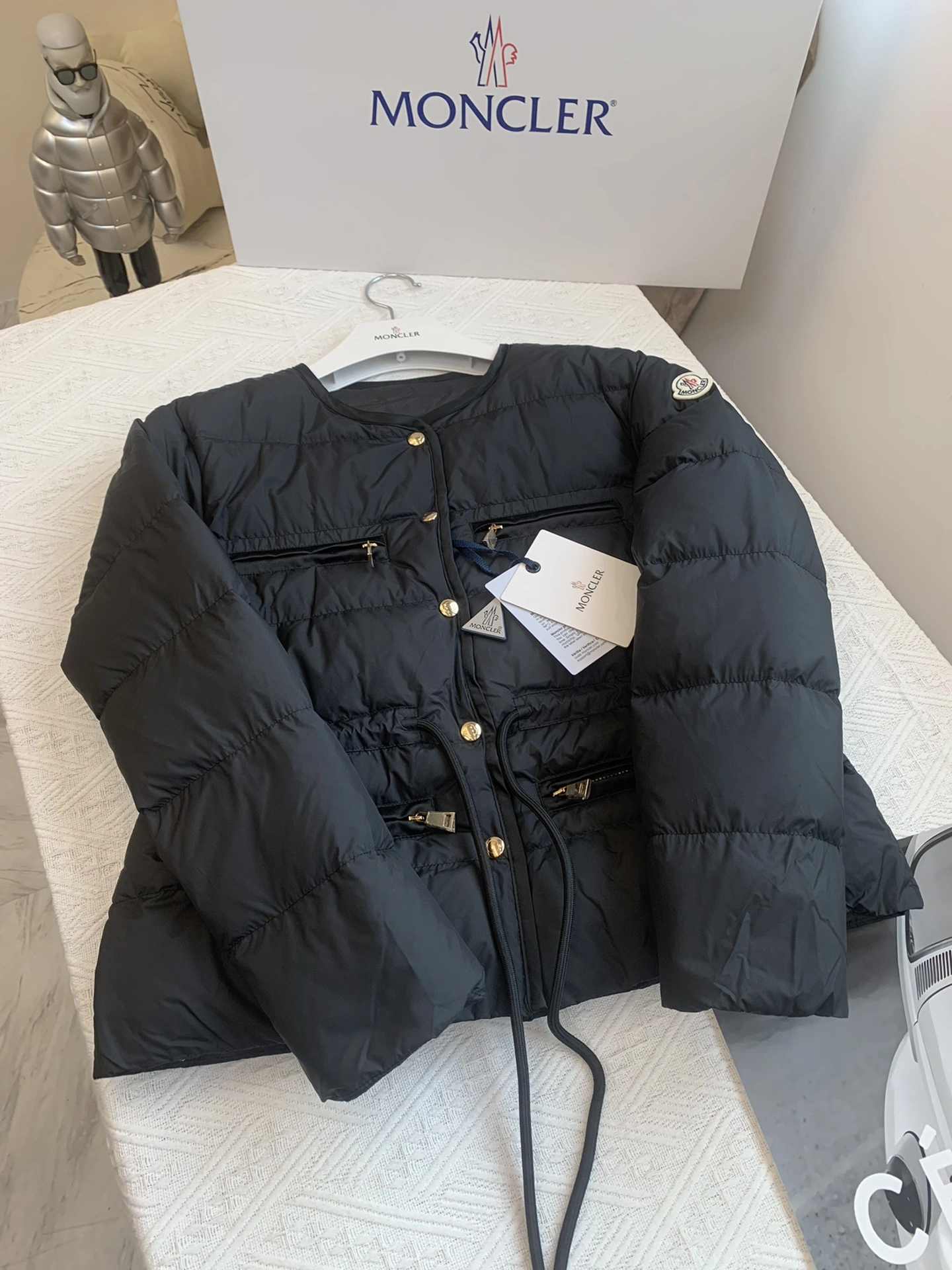 Moncler Down Jackets Versatile 146691