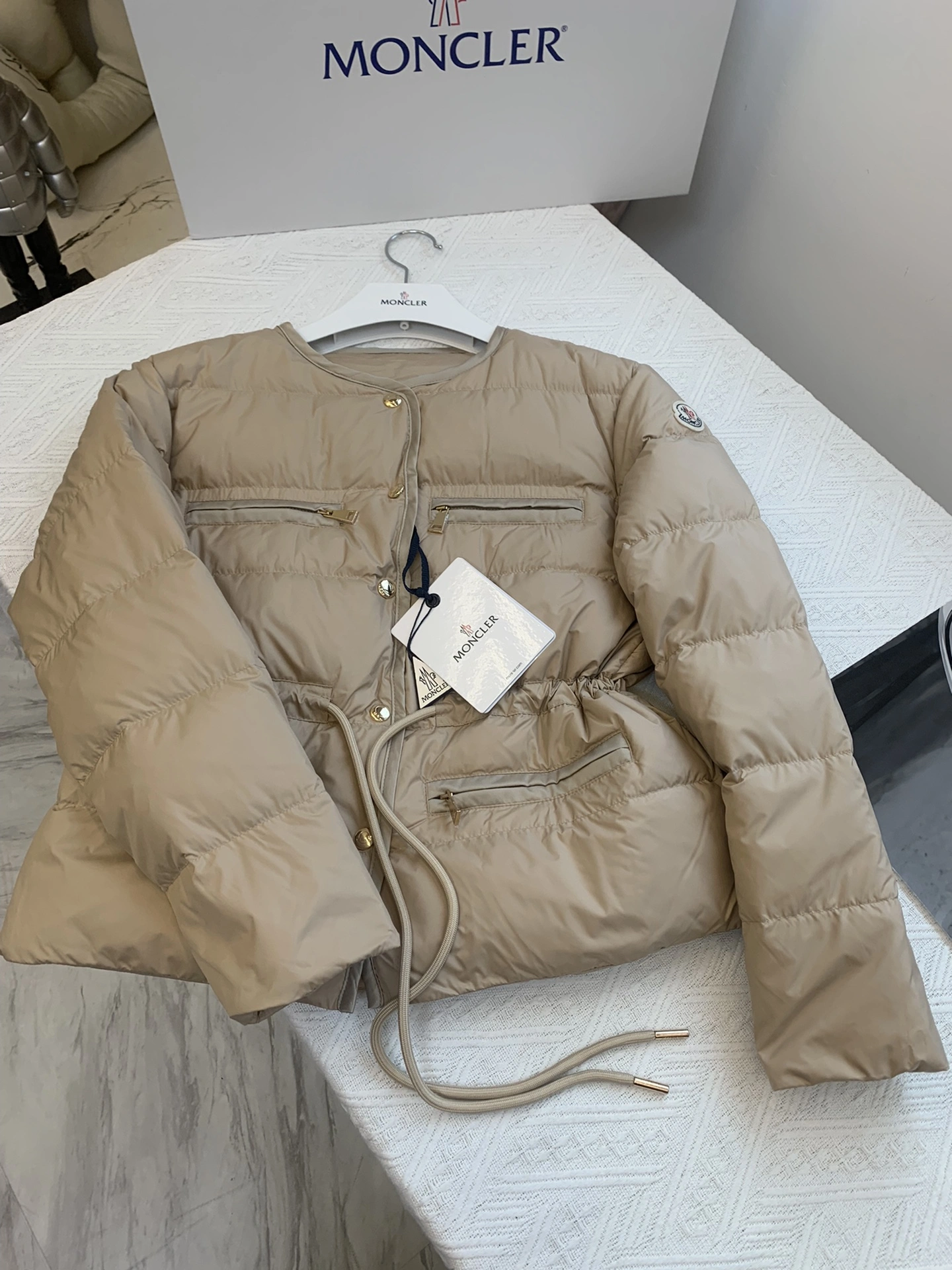Premium Moncler Down Jackets 146688