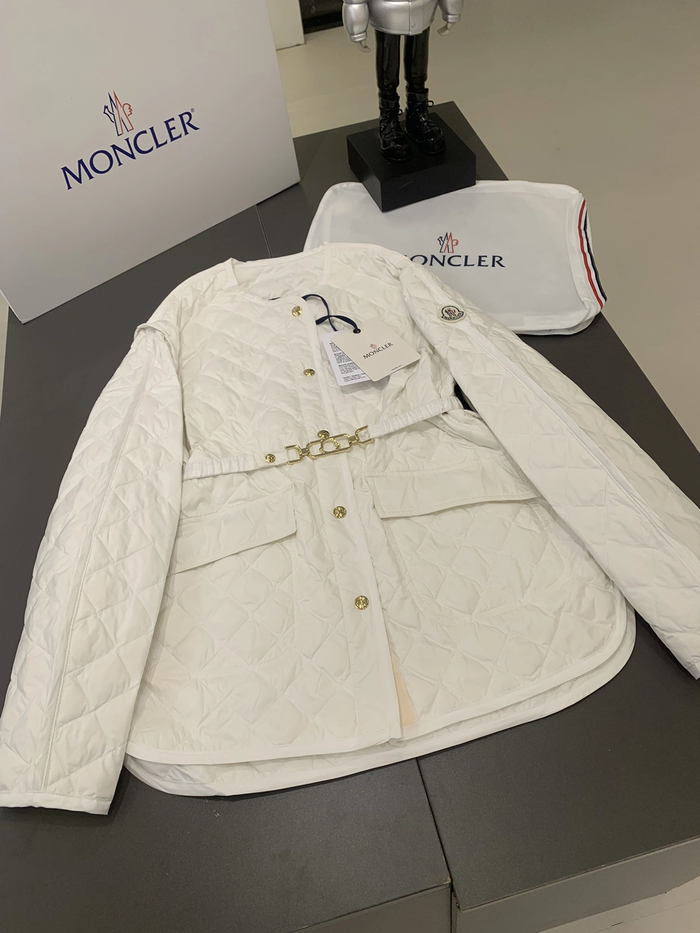 Supportive Moncler Down Jackets 146686