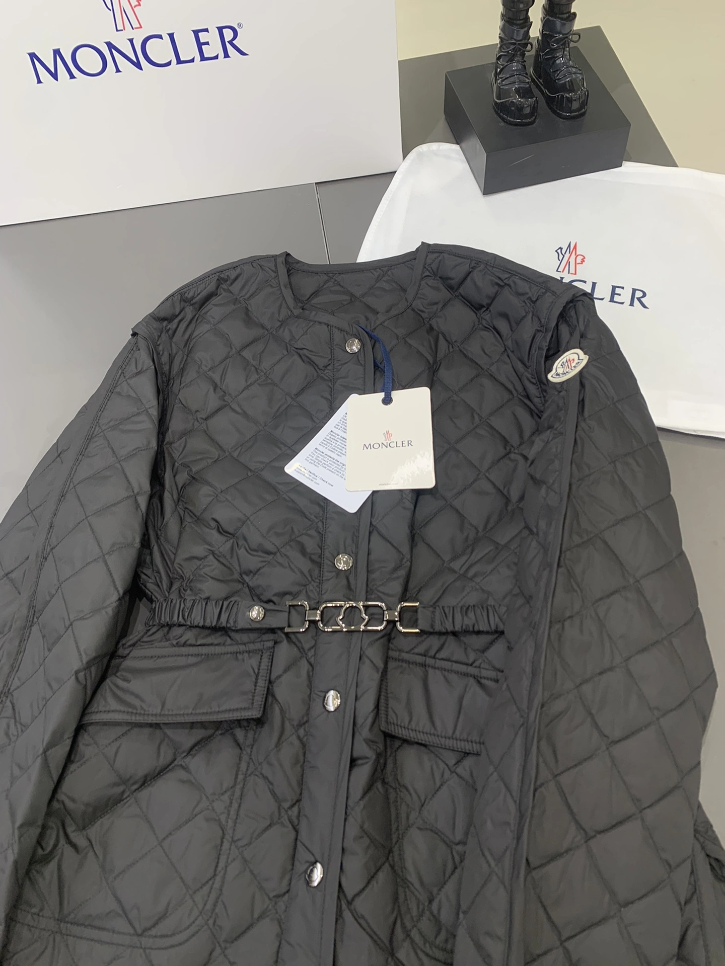 Moncler Down Jackets Popular 146685